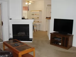 Photo #3: 2209948 Listing