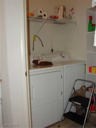 Photo #6: 2209948 Listing