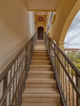 Photo #3: 2209977 Listing 