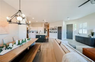 Photo #2: 2210008 Listing 