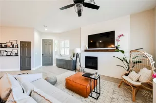 Photo #6: 2210008 Listing 