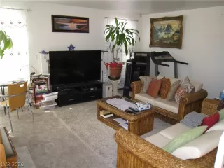 Photo #2: 2210013 Listing