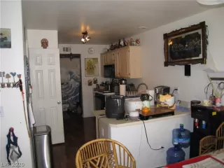 Photo #3: 2210013 Listing