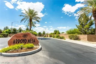 Photo #5: 2210013 Listing