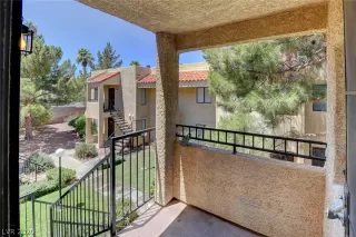 Photo #2: 2210029 Listing