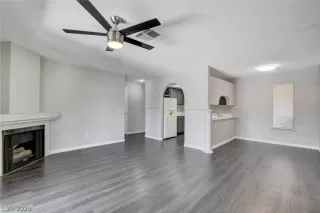 Photo #3: 2210029 Listing