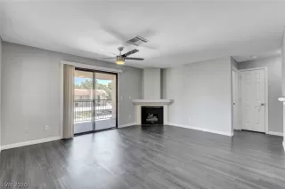 Photo #4: 2210029 Listing