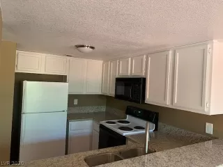 Photo #6: 2210038 Listing 