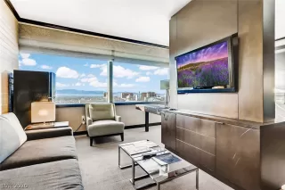 Photo #5: 2210043 Listing