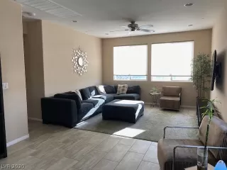 Photo #6: 2210163 Listing