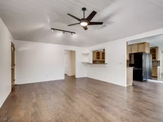 Photo #1: 2210194 Listing