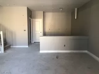 Photo #1: 2210331 Listing