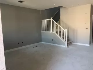 Photo #2: 2210331 Listing