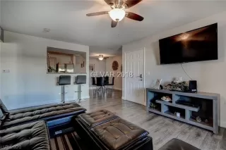 Photo #4: 2210364 Listing