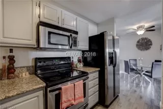 Photo #5: 2210364 Listing