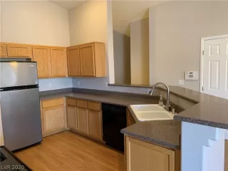 Photo #6: 2210376 Listing 