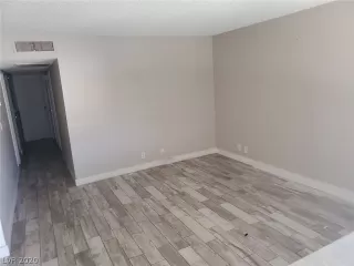 Photo #2: 2210395 Listing 