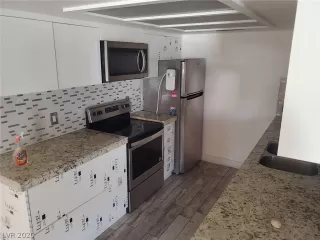 Photo #4: 2210395 Listing 