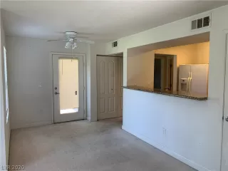 Photo #3: 2210398 Listing