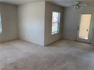 Photo #4: 2210398 Listing