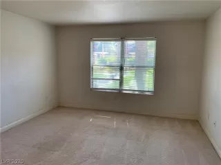 Photo #6: 2210398 Listing