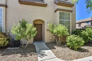 Photo #2: 2210441 Listing