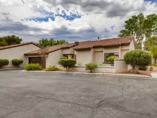 Photo #1: 2210458 Listing