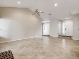 Photo #6: 2210458 Listing