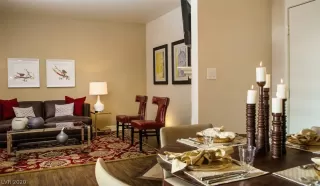 Photo #5: 2210526 Listing