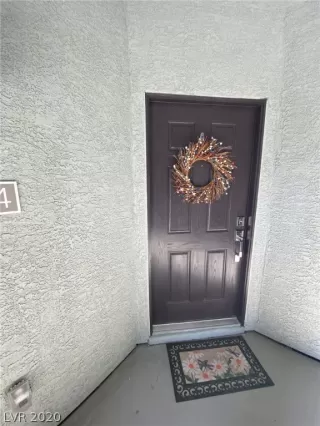 Photo #4: 2210558 Listing