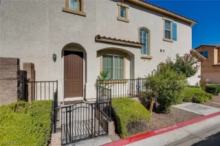 Photo #2: 2210577 Listing