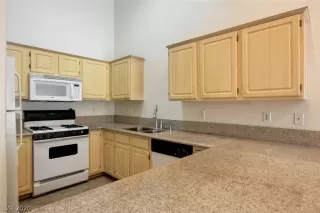 Photo #3: 2210627 Listing 