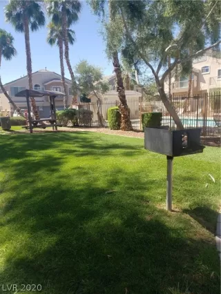 Photo #3: 2210629 Listing