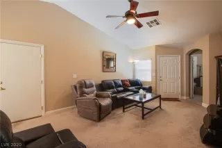 Photo #3: 2210630 Listing