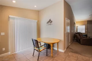 Photo #6: 2210630 Listing