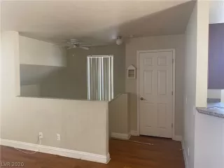 Photo #4: 2210635 Listing