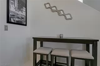 Photo #4: 2210649 Listing 