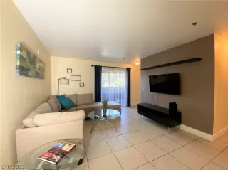 Photo #4: 2210674 Listing 
