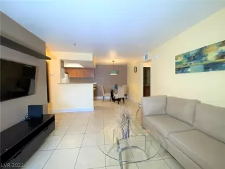Photo #5: 2210674 Listing 