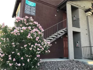 Photo #4: 2210687 Listing