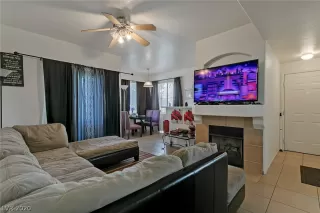 Photo #3: 2210691 Listing