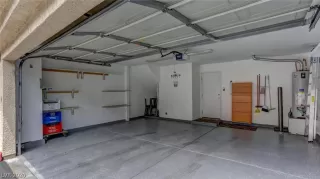 Photo #3: 2210770 Listing