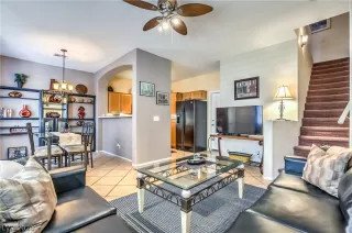 Photo #5: 2210770 Listing