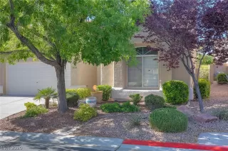 Photo #2: 2210774 Listing