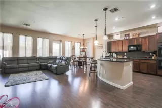 Photo #3: 2210788 Listing 