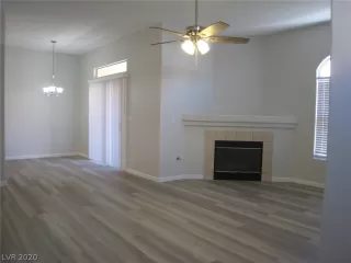 Photo #3: 2211805 Listing