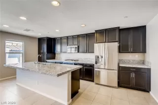 Photo #2: 2211834 Listing