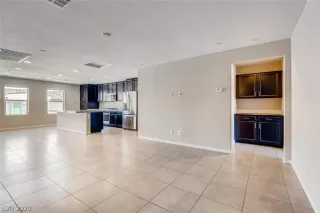 Photo #6: 2211834 Listing