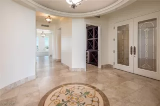 Photo #2: 2211837 Listing