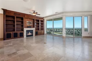 Photo #4: 2211837 Listing